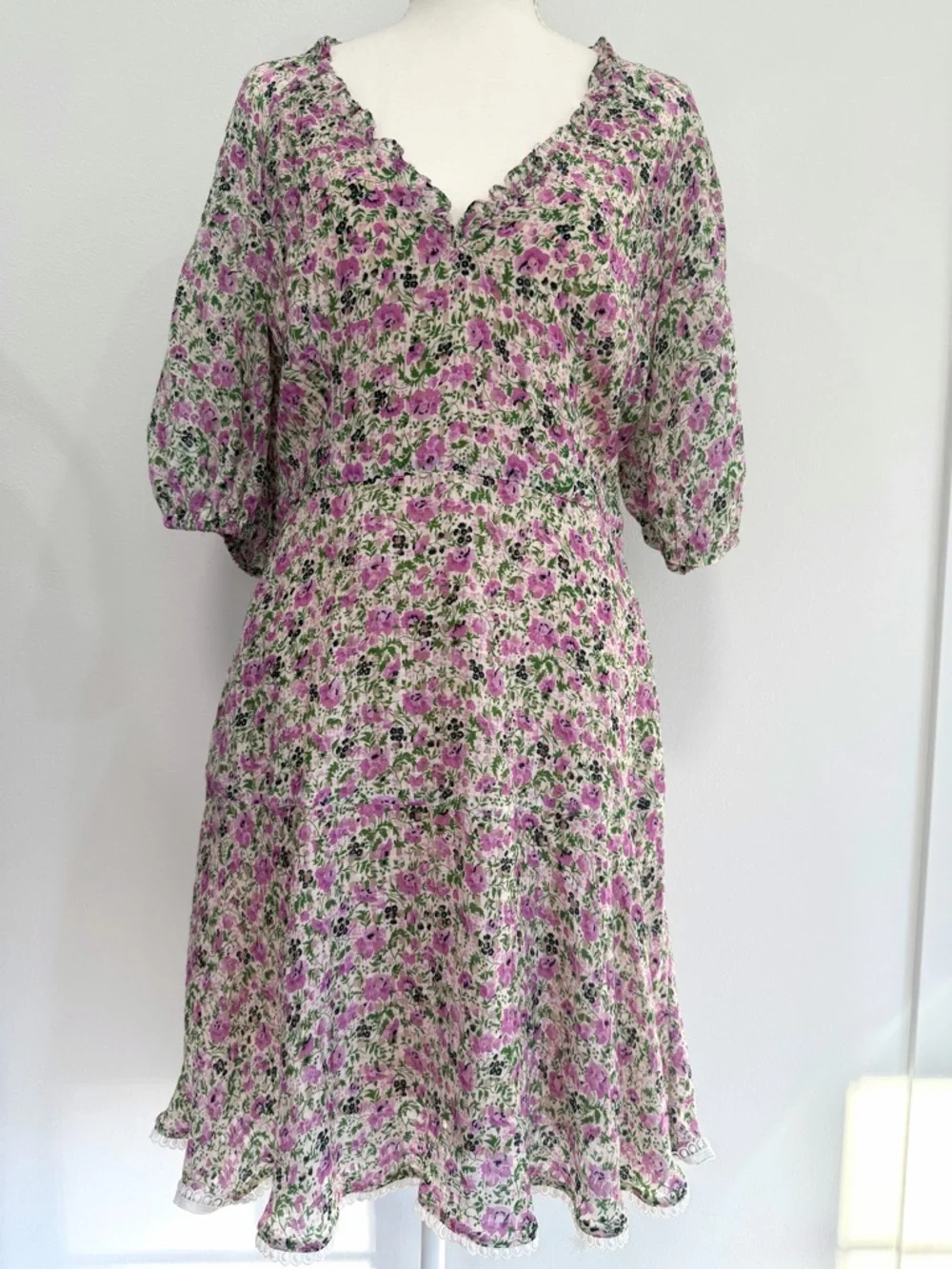 Pearl by Lela Rose Floral Mini Dress Romantic Puff Sleeve Luxury Occasion Size 4